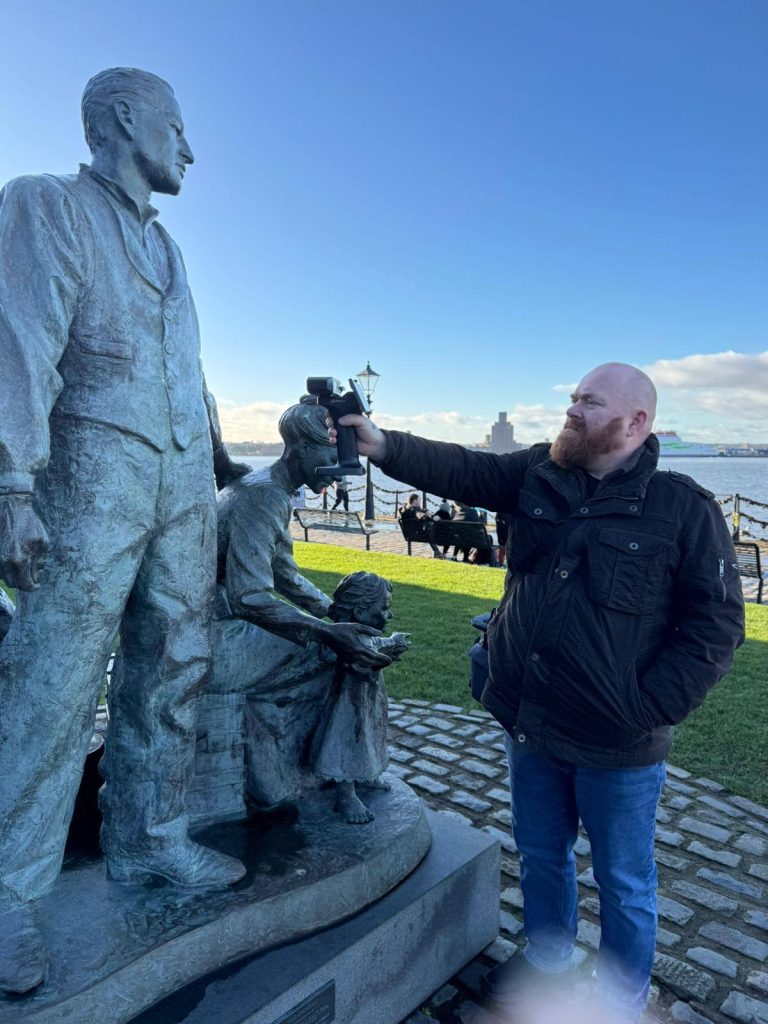 Using the original Creality Otter to 3D scan The Crossing monument outdoors in Liverpool.