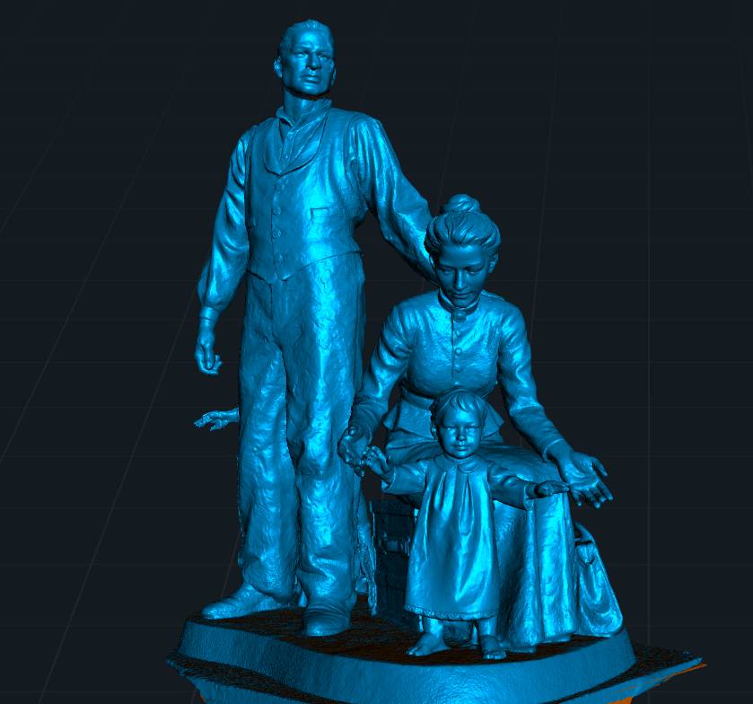 Using the original Creality Otter to 3D scan The Crossing monument outdoors in Liverpool.