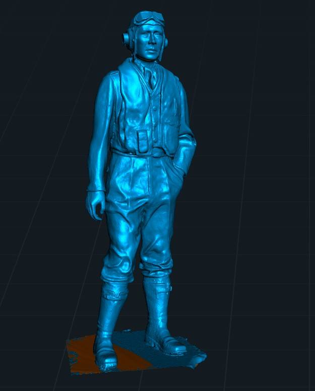 Using the original Creality Otter to 3D scan the Burscough airman monument outdoors.