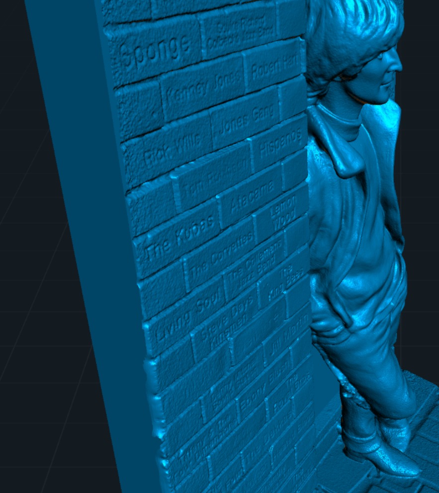 Using the Creality Otter Lite to 3D scan the John Lennon monument outdoors.