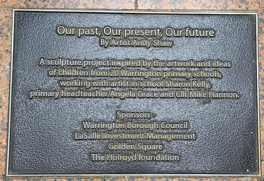 Using the original Creality Otter to 3D scan the Warrington peace monument indoors.