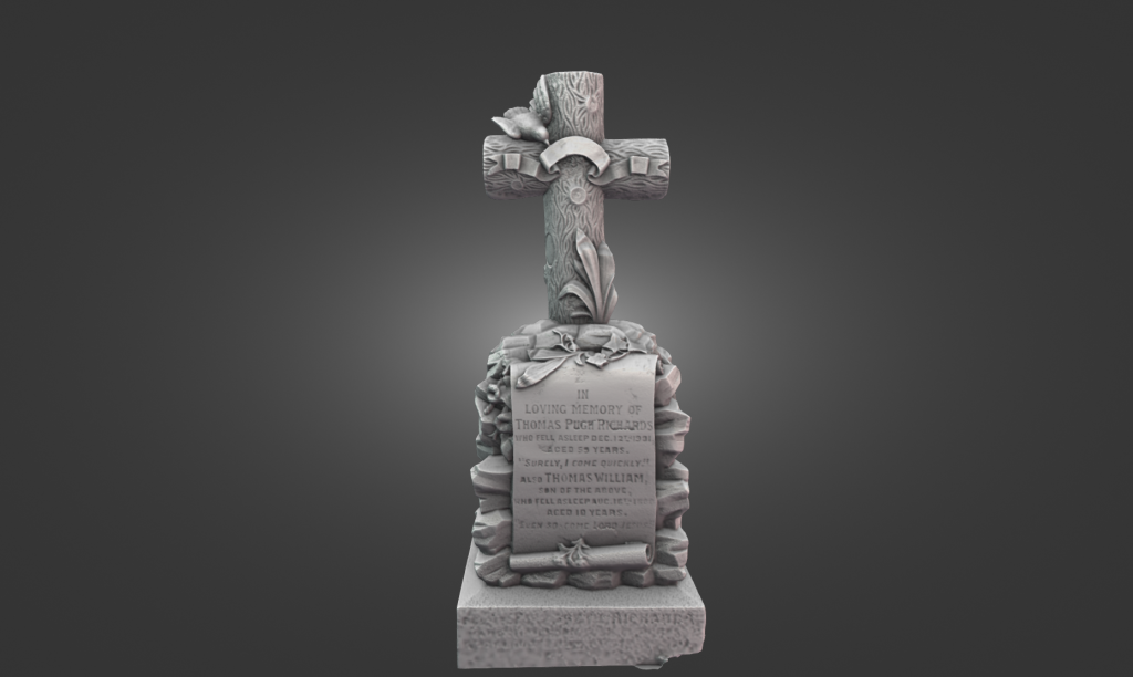 Using the Creality Otter Lite to 3D scan the Victorian tree stump gravestone outdoors.